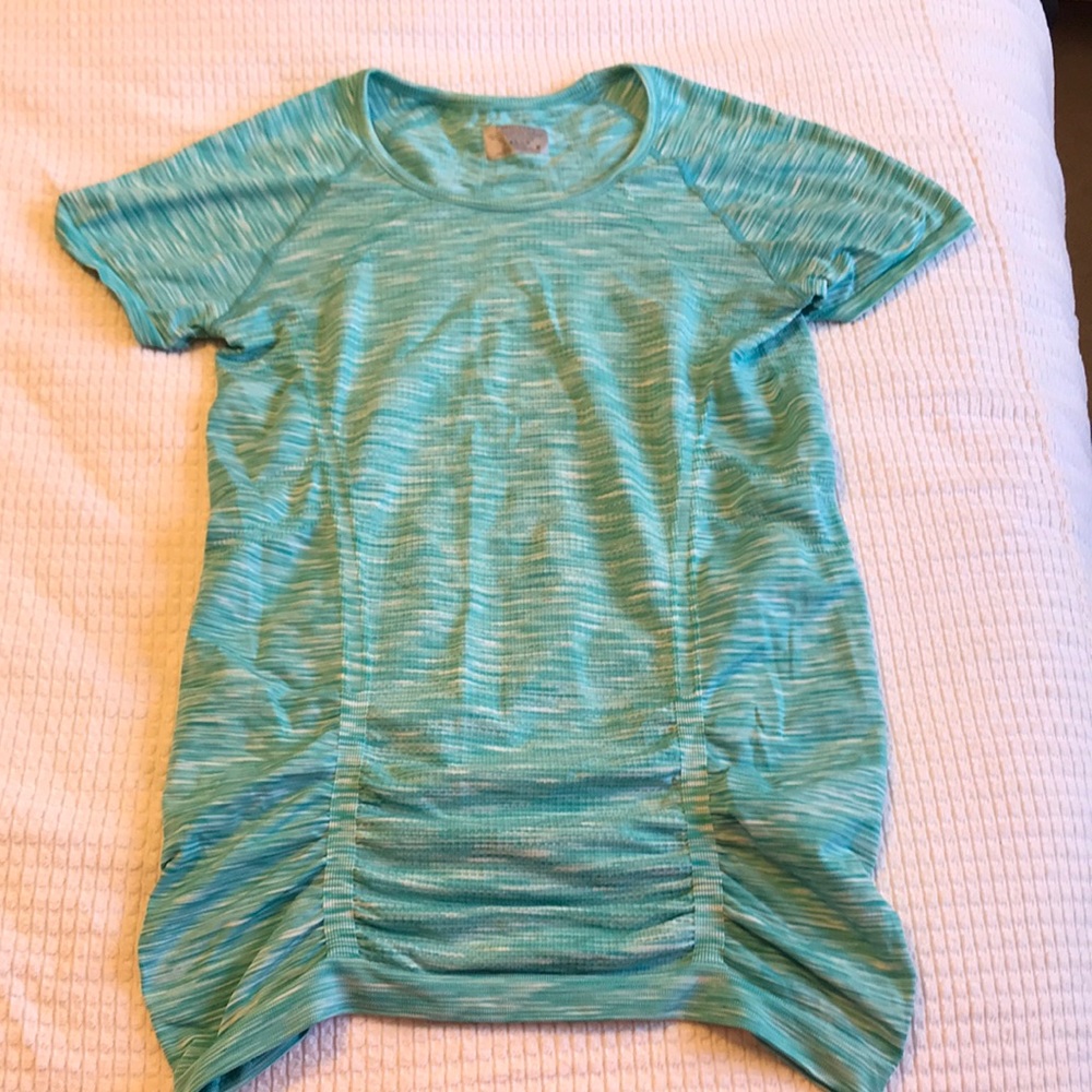 Athleta short sleeve work out top